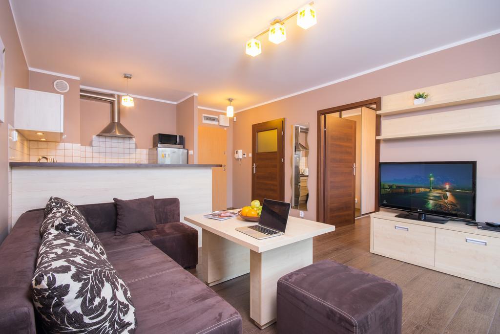 Apartamenty Bursztynowe Komnaty ダルウフコ エクステリア 写真