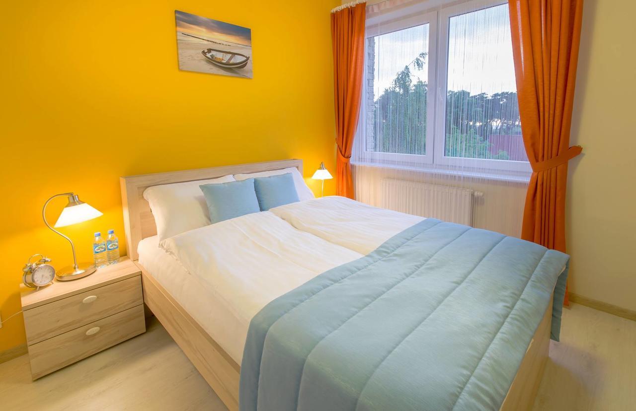 Apartamenty Bursztynowe Komnaty ダルウフコ エクステリア 写真