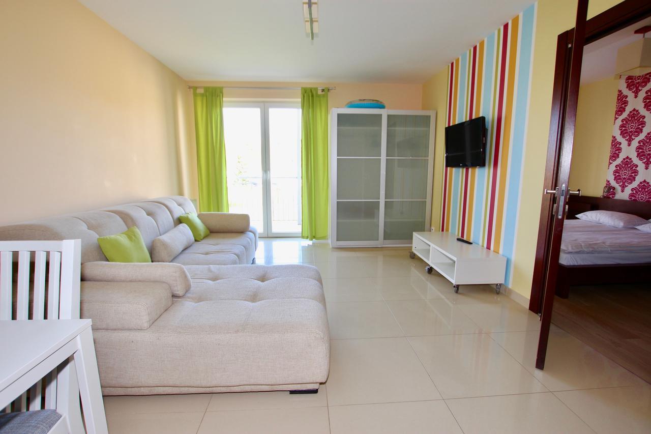 Apartamenty Bursztynowe Komnaty ダルウフコ エクステリア 写真