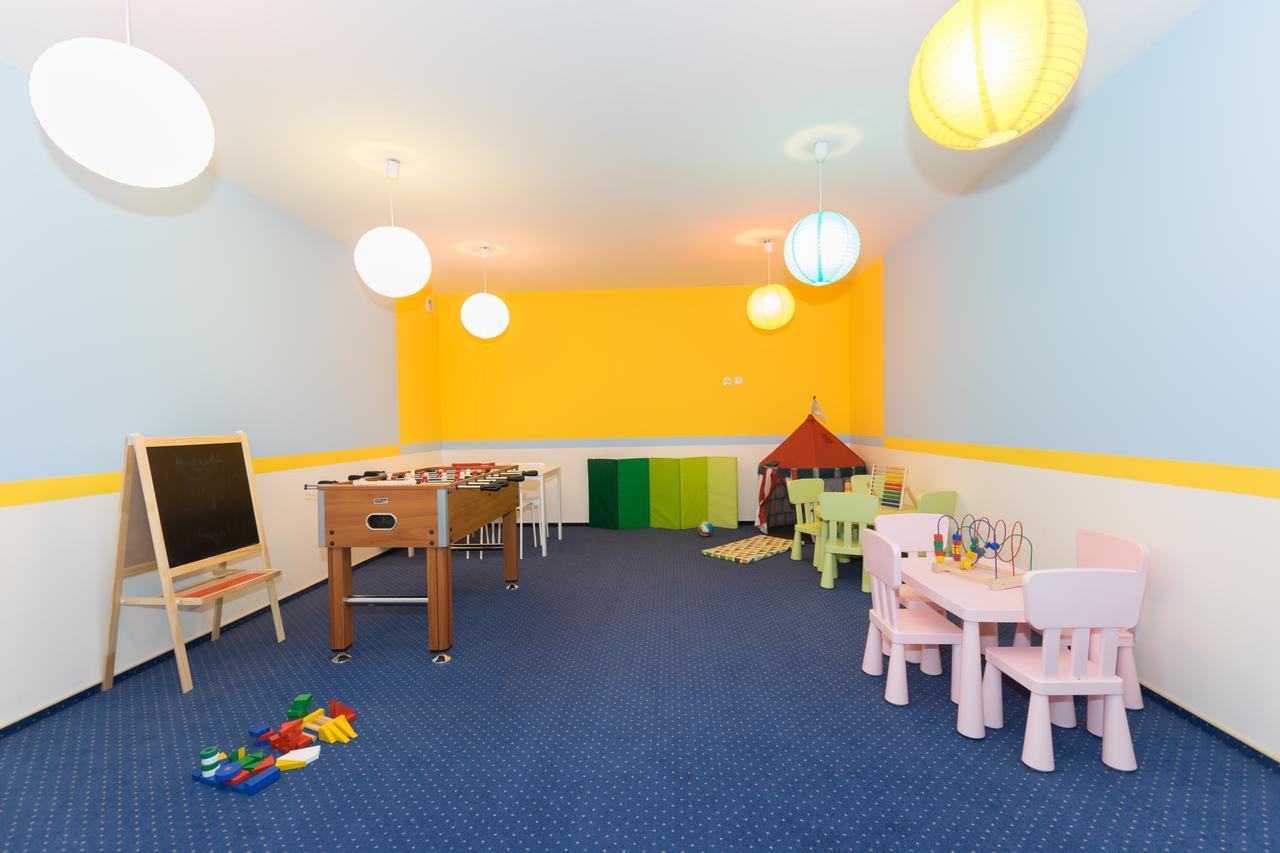 Apartamenty Bursztynowe Komnaty ダルウフコ エクステリア 写真