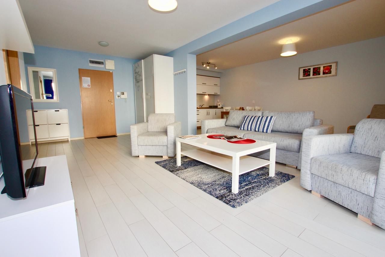 Apartamenty Bursztynowe Komnaty ダルウフコ エクステリア 写真