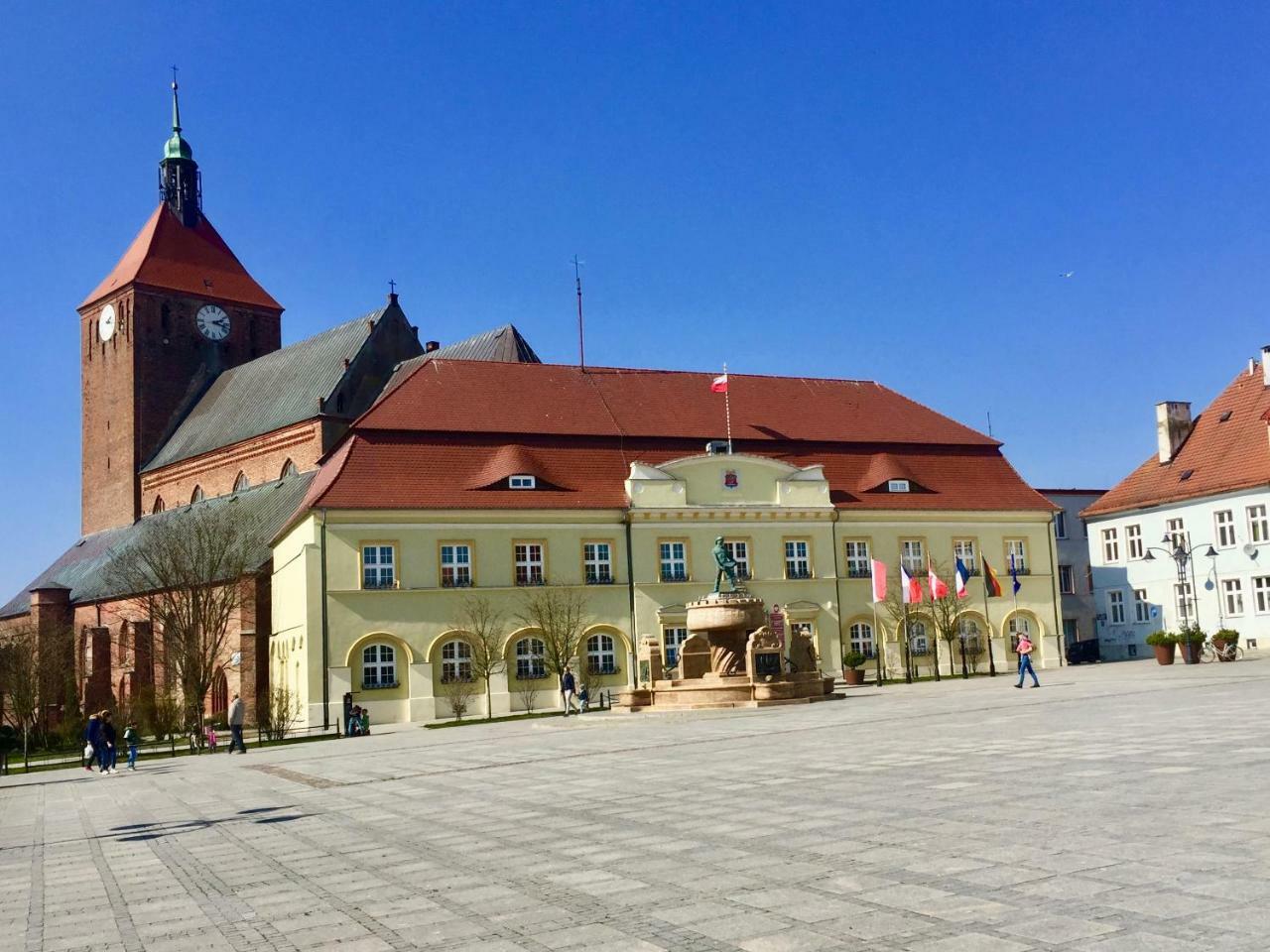 Apartamenty Bursztynowe Komnaty ダルウフコ エクステリア 写真