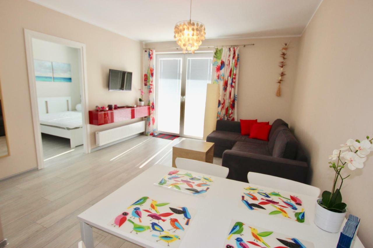 Apartamenty Bursztynowe Komnaty ダルウフコ エクステリア 写真